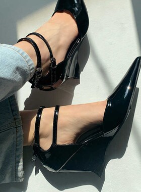 黑色尖头b一字带坡跟包头凉鞋女2024夏季新款真皮显高跟鞋气质单