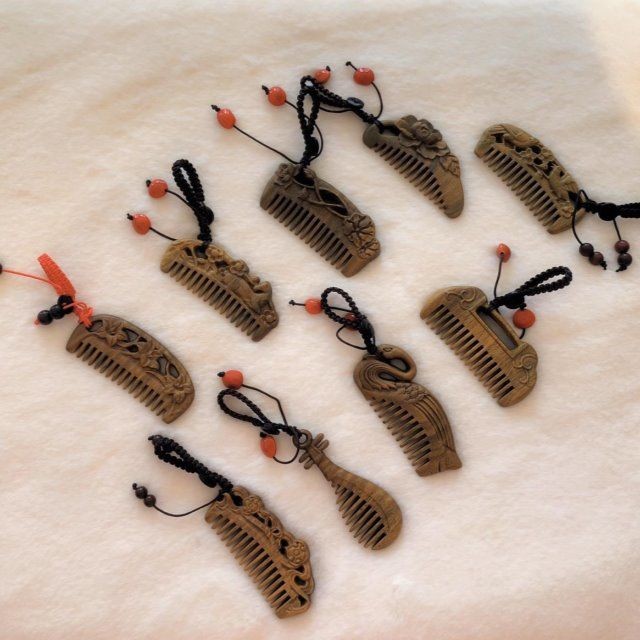 绿檀木梳子钥匙扣梳子挂件迷你款箱包梳子梳子挂件檀木梳子