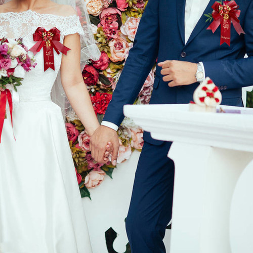 婚庆用品胸花定制喜庆石榴结婚婚纱秀禾婚礼装饰新郎新娘伴娘伴郎