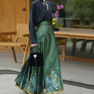 无衣饮羽【翠笙】明制汉服暗纹翠鸟鸢尾仿妆花螺钿三色百搭马面裙