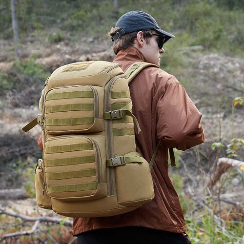 户外登山包大容量双肩背包男旅行徒步野营战术防水多功能行李背囊