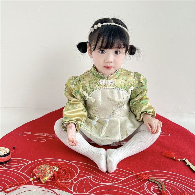 周岁女宝宝秋冬季礼服中式百天服长袖抓周服一周岁包P高端连体衣