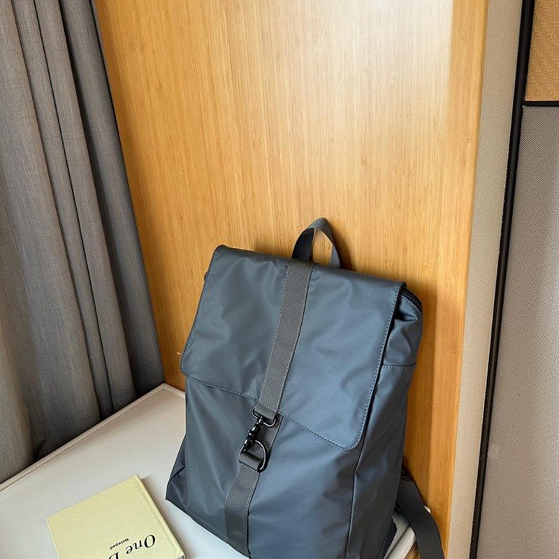 苏小槿小众高级感双肩包大容量旅行背包休闲通勤背包英伦风男女潮