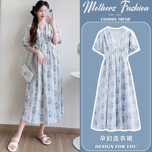 孕妇连衣裙2025新款夏季蓝色碎花短袖薄款时尚宽松遮肚V领中长款