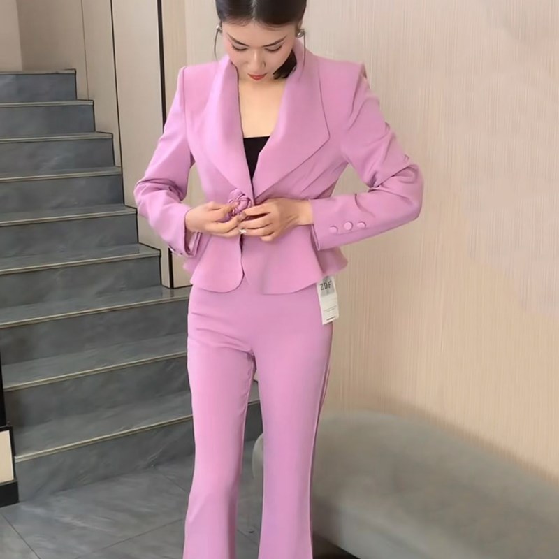 开春穿搭一整套女韩版时尚立体花朵西装短外套高腰微喇长裤两件套