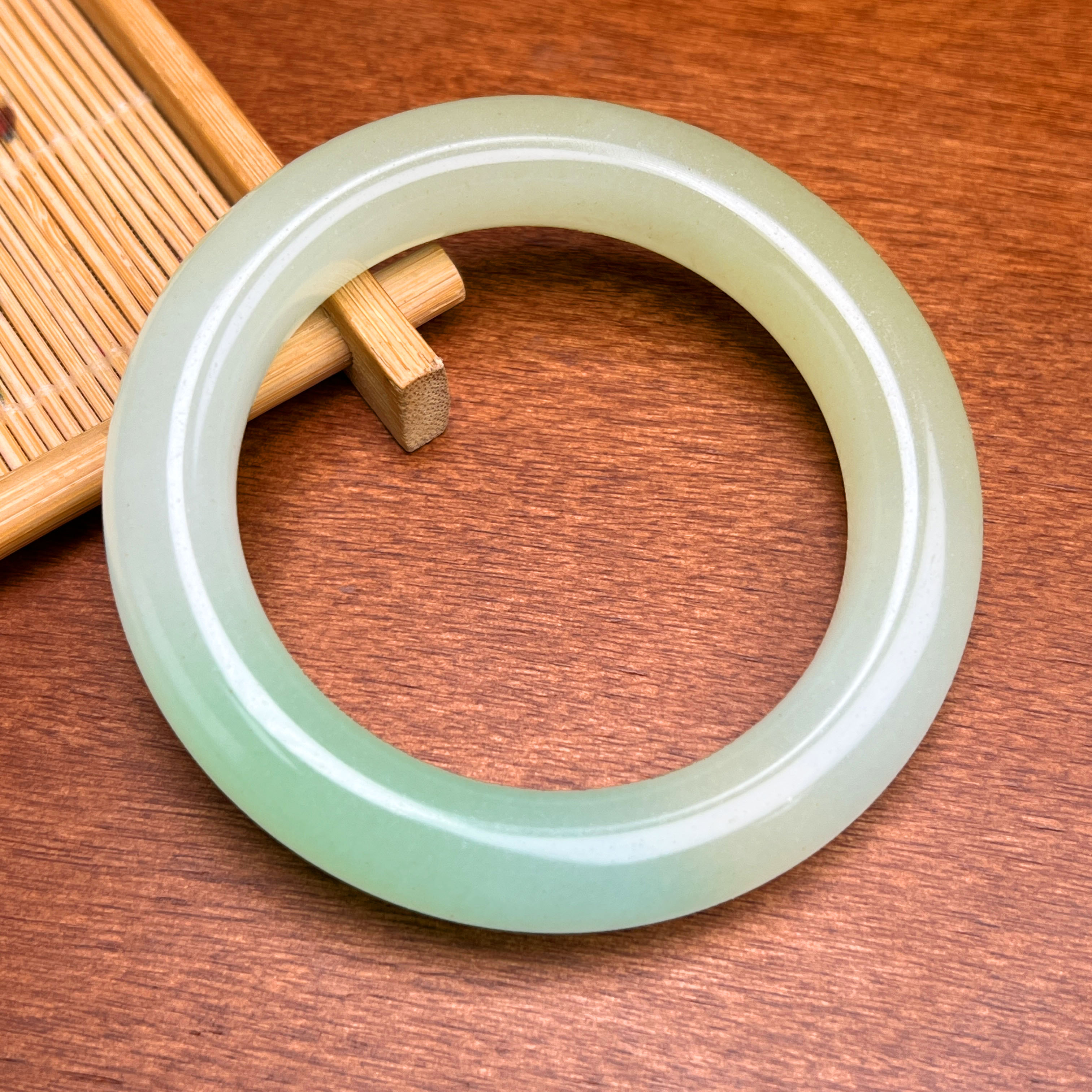 天然北极冰翠玉手镯三彩色胖圆条