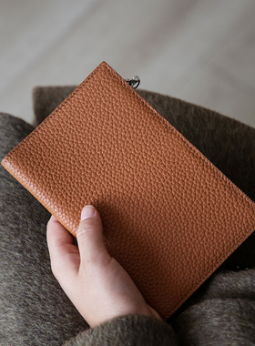 2025新款时尚简约护照夹保护套纯色男商务多卡位旅行证件收纳包