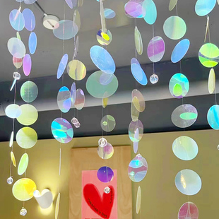 幼儿园圆形彩色画片美工区区域材料吊饰走廊空中装饰环创艺术挂饰