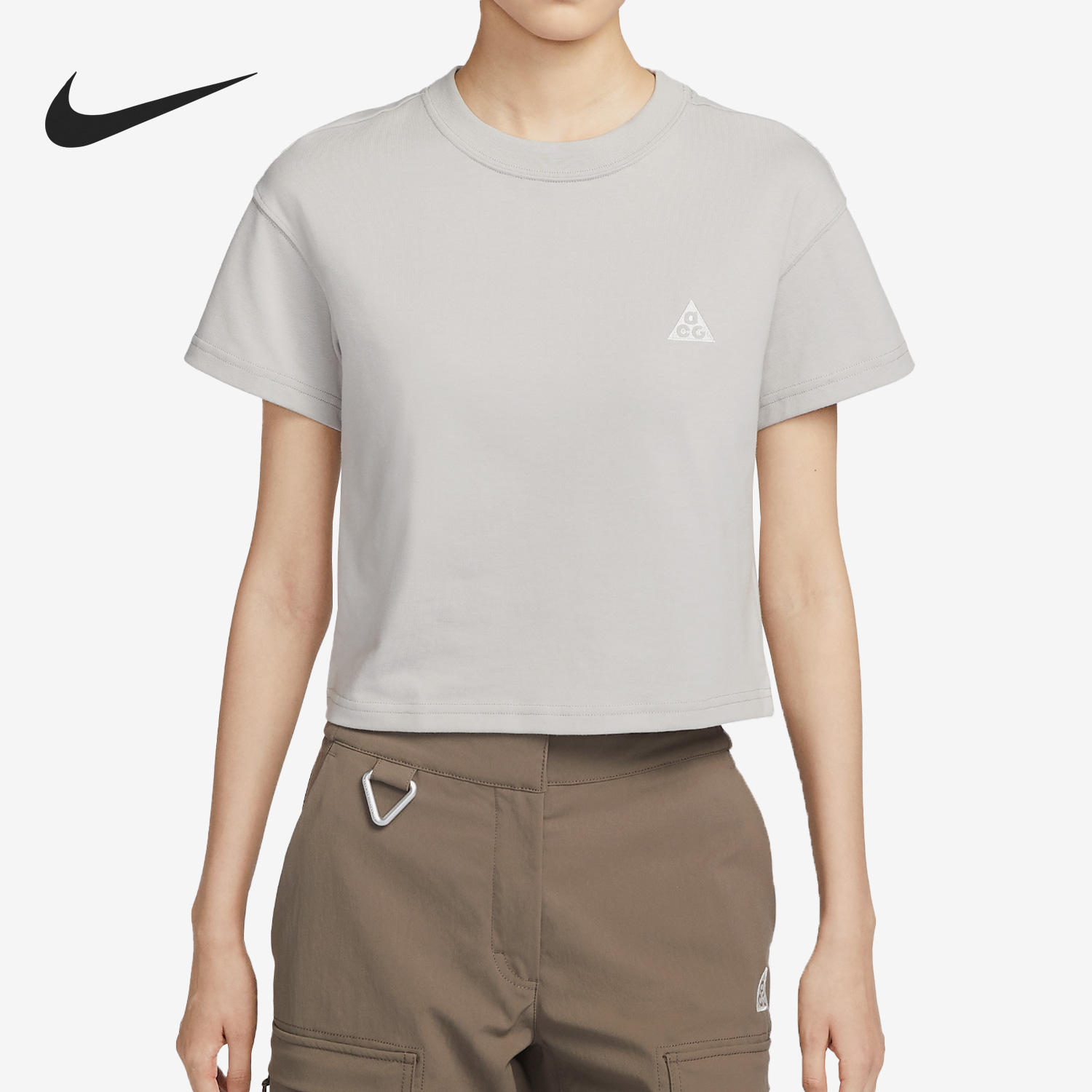 Nike/耐克正品夏季新款女子运动时尚休闲短款短袖FD2717-012