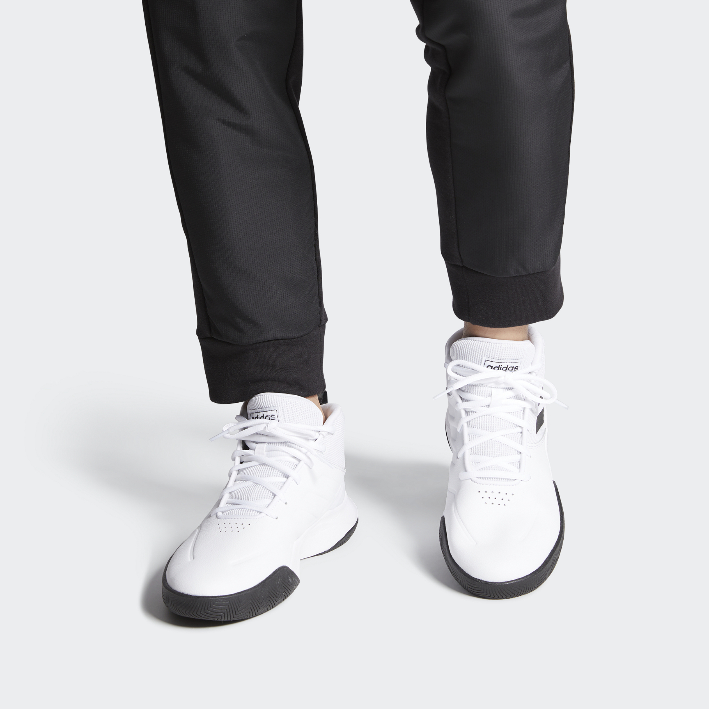 Adidas/阿迪达斯正品Cloudfoam男子中帮实战训练运动篮球鞋EH2587