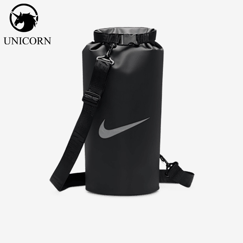 Nike/耐克正品SwimBolsaDry10L新款男休闲经典防水桶包HV8598-010
