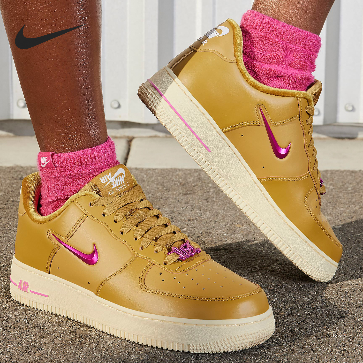 Nike/耐克正品Air Force 1 '07 SE女士低帮休闲鞋FB8251-700