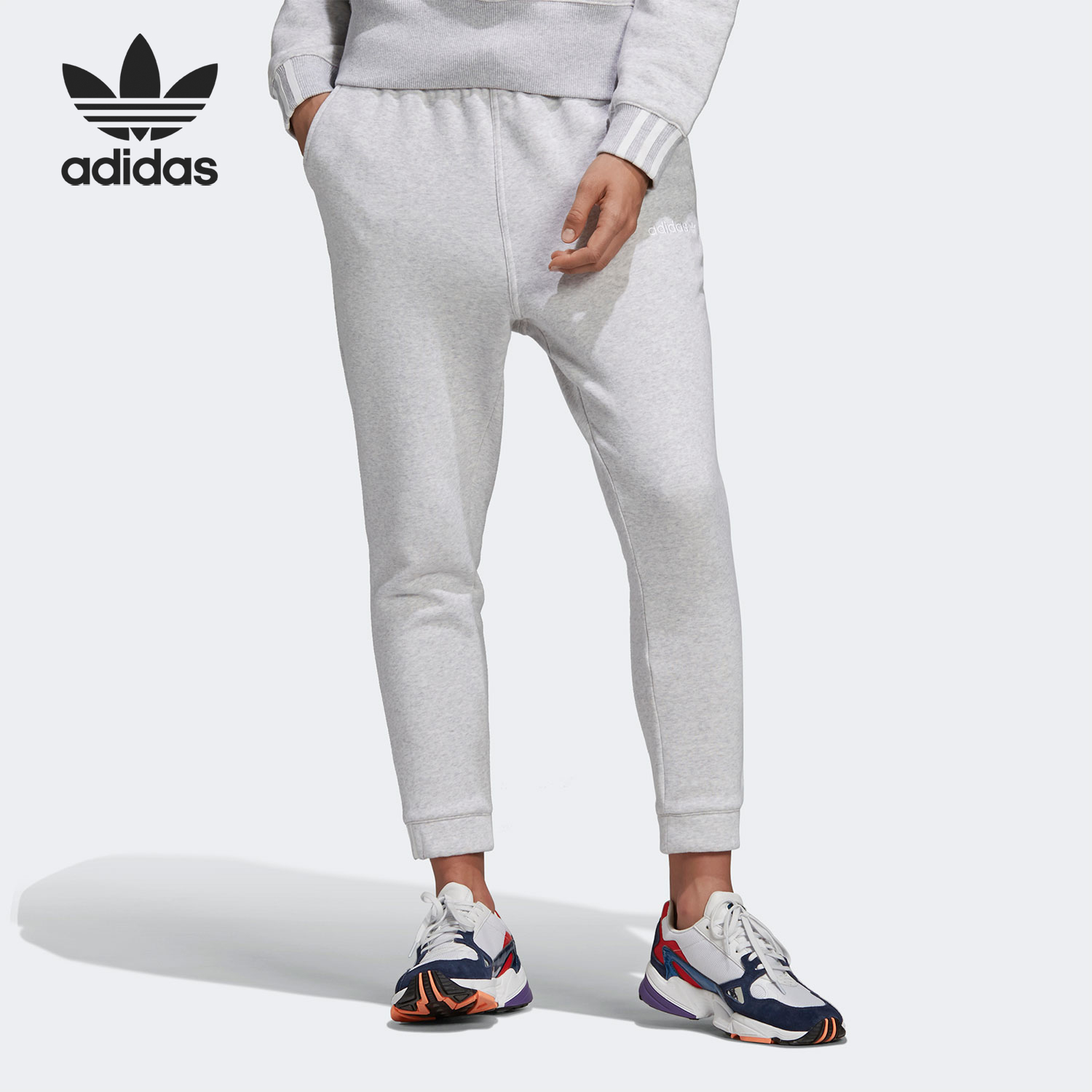 Adidas/阿迪达斯正品三叶草女士宽松中腰舒适运动长裤DU7188