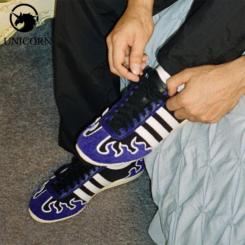 Adidas/阿迪达斯正品三叶草新款男女蓝黑色经典休闲运动鞋JQ9214