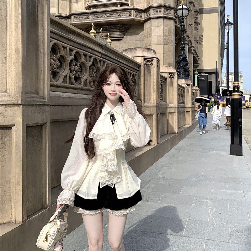 白里 新款公主黑色百搭丝绒拼接蕾丝花边花苞裤秋冬高腰显瘦短裤