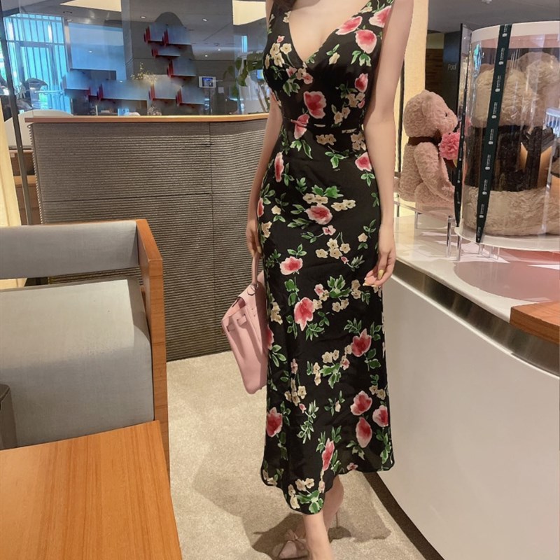 韩风姨味穿搭~南法风情黑底玫瑰重磅V领无袖长裙连衣裙