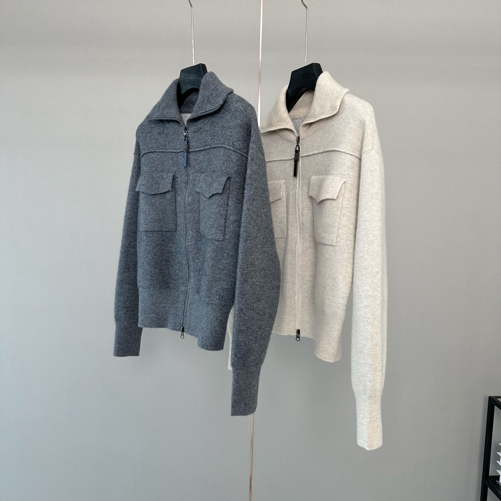 商场同款2025秋冬新品休闲针织开衫外套双兜拉链通勤半开领上衣女