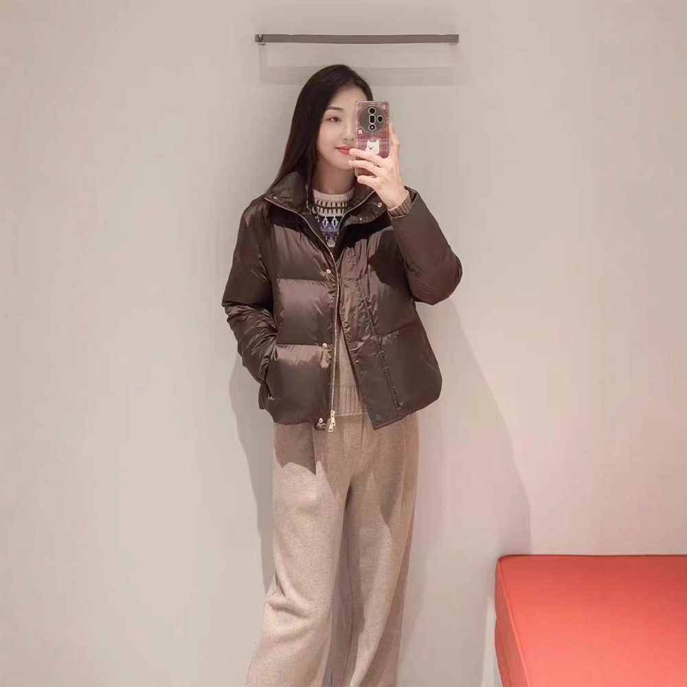 柜4900+！2025冬季新款复古落肩云朵泡芙翻领保暖短款鸭绒羽绒服