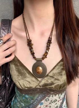 复古重工松石串珠圆盘吊坠项链女波西米亚民族风雕花锁骨链颈链潮