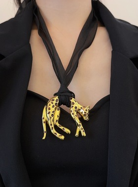 法式复古金色合金猎豹吊坠项链女