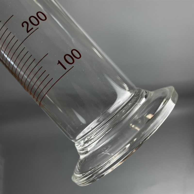 玻璃量筒厚料薄料选耐高温材质