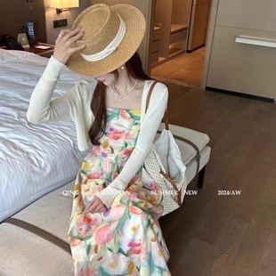 茶歇法式油画吊带连衣裙开衫两件套夏季新款碎花显瘦长裙女