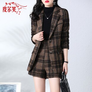 毛呢格子小西装外套女装2024秋冬新款高级感气质职业西服短裤套装