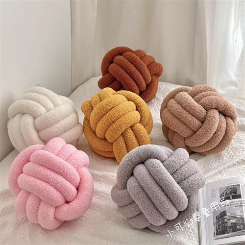 in编织打结球抱枕羊羔绒卷靠枕沙发枕手枕 圆球形靠垫儿童房装饰