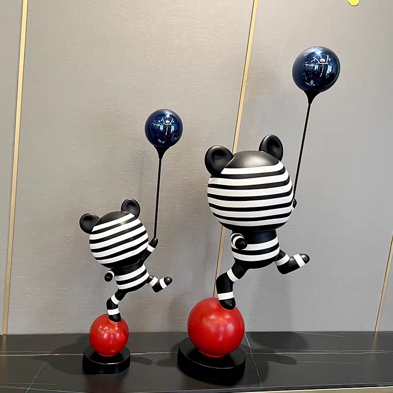 现代极简网红暴力熊摆件创意客厅入户玄关电视柜轻奢装饰乔迁礼品