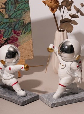 潮玩击剑宇航员手办摆件酒柜儿童房书房客厅太空人装饰品送礼物男
