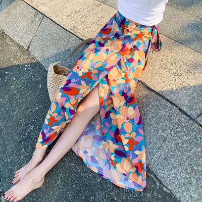 雪纺一片式碎花半身裙夏季新款波西米亚沙滩裙女度假旅游绑带裹裙