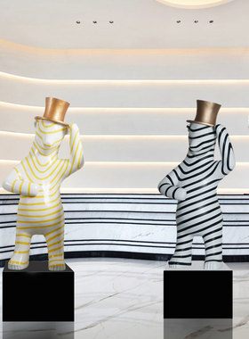 网红卡通落地大雕塑轻奢抽象礼帽熊艺术品售楼处展厅酒店陈设摆件