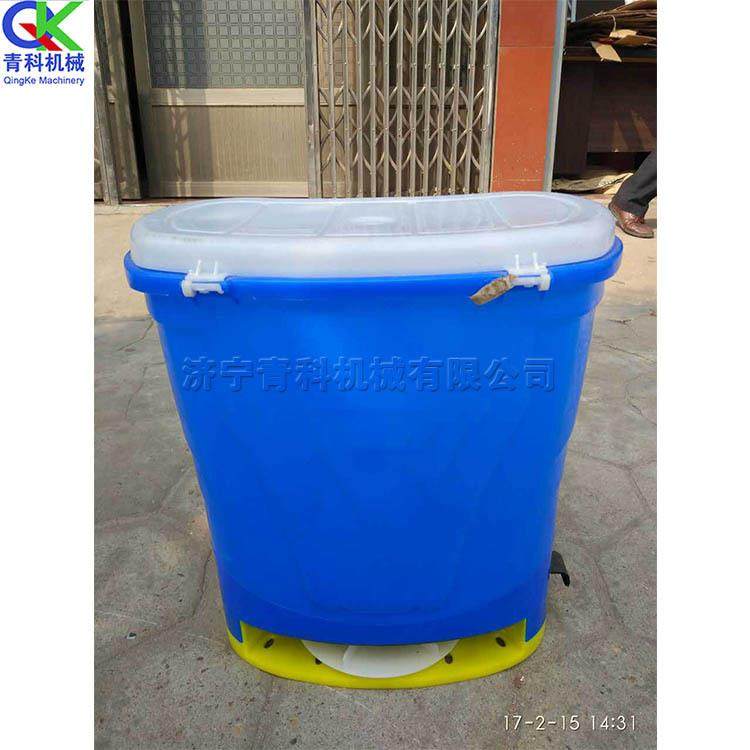 电动播种施肥器 背负式家用小型撒肥机 鱼塘养鱼饲料撒播机