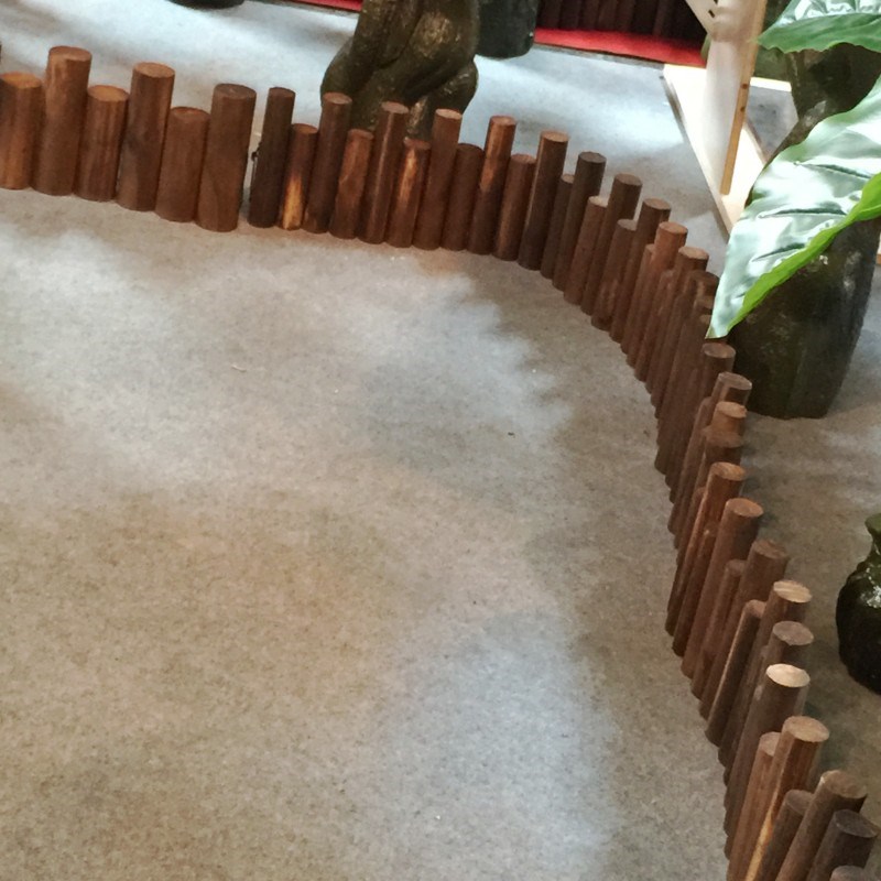 木栅栏碳化篱笆花坛装饰造景庭院围栏园艺防腐木桩护栏仿古旧圆木