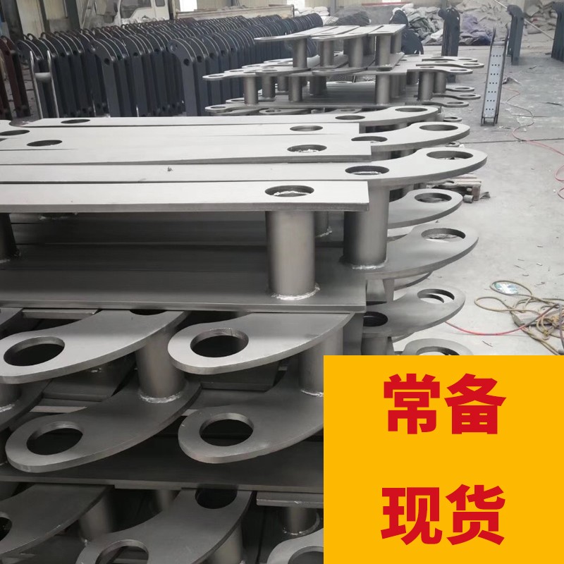 市政防撞护栏隔离栏机非人行道马路栏杆安全围栏道路不锈钢