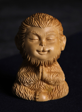 天然小叶黄杨实木雕齐天大圣孙悟空萌猴子摆件工位解压文玩手把件