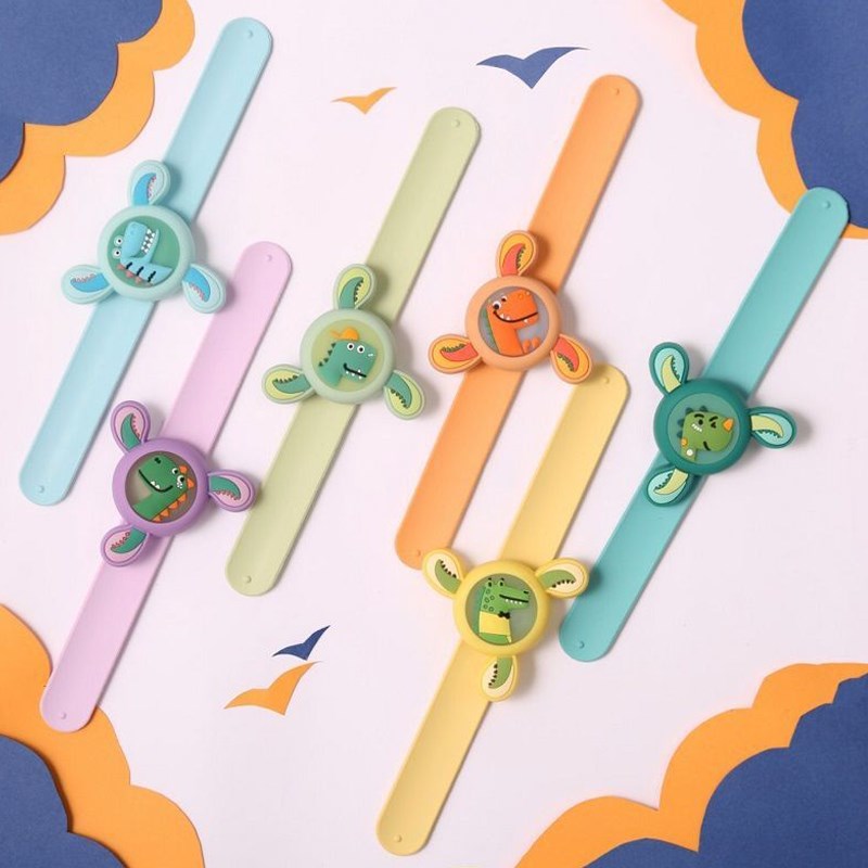 旋转闪光驱蚊手环亮灯防蚊手表会发光男孩儿童学生防水拍拍圈转动