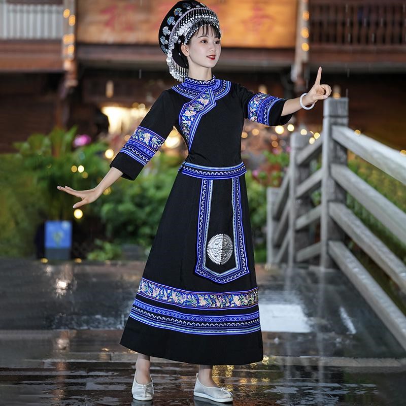 苗族舞蹈演出服壮族民族服装女湘西云南少数民族土家族节日舞蹈服