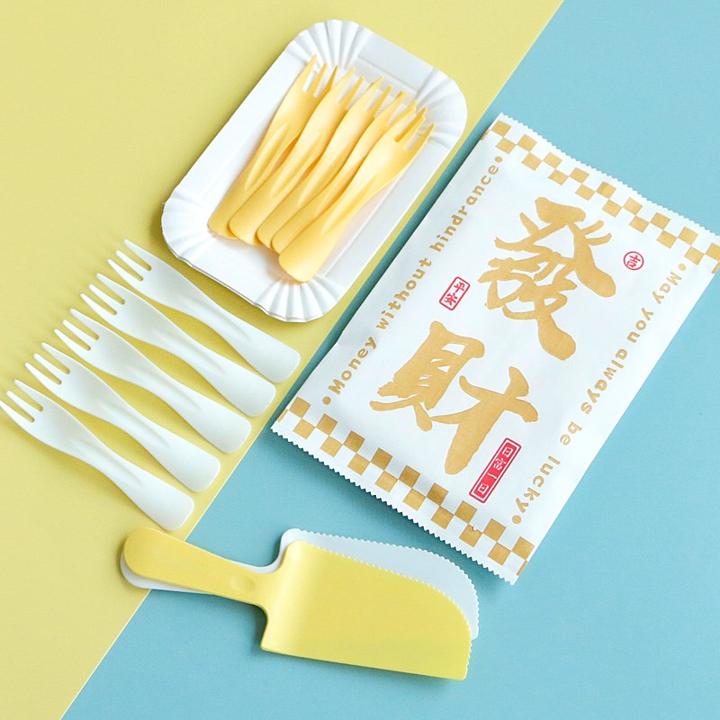 新品纸袋一次性生日蛋糕纸盘刀叉盘套装高档奶酪形云朵餐盘碟子