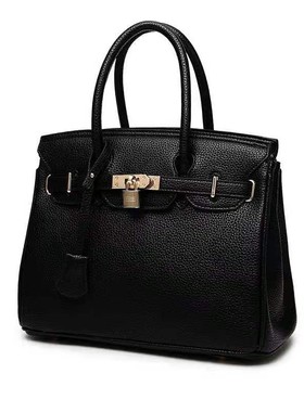 样板房衣帽间女士挎包摆件玄关梳妆台拎挂衣柜陈列道具软装饰品