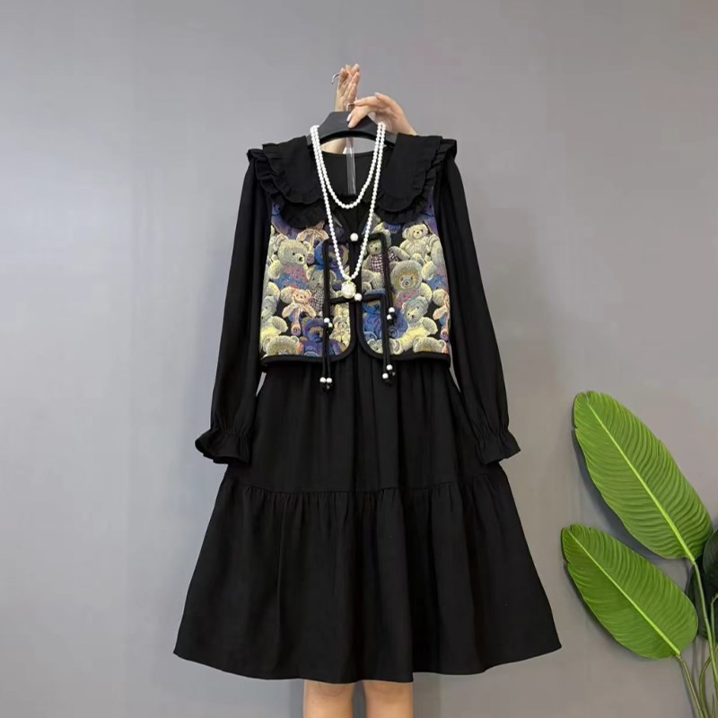 胖MM加肥流苏盘扣国风马甲娃娃领长袖连衣裙大码女装复古风两件套