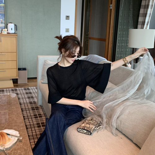 AloneSavor龍喜儿 法式松弛优雅圆领细闪七分袖慵懒针织上衣R703