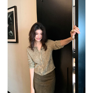 J689 单排扣女针织衫 AloneSavor龙喜儿温柔小香风镂空编织开衫 短款