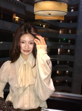 Alone Savor龙喜儿 温柔赫本风羊毛小衫飘带领灯笼袖女士上衣T207