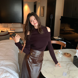 AloneSavor龙喜儿轻熟设计感羊毛针织衫女圆领一字漏肩套头衫F834