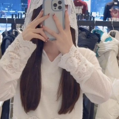 大码连帽蕾丝边拼接针织衫女胖mm秋冬内搭白色高级感钩花修身上衣