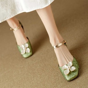 花朵包头凉鞋 国风女鞋 女仙女风外穿中跟粗跟配裙子方头 新中式 夏季