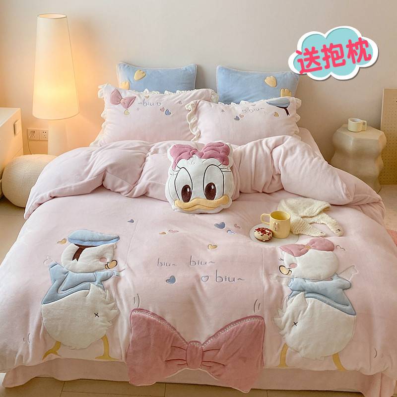 秋冬季保暖粉色快乐鸭少女心件面珊瑚绒儿童床品
