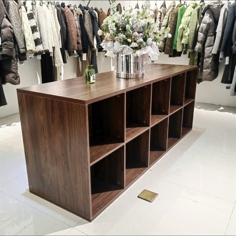 服装店展示台双面中岛展示女装简约店铺中间陈列摆放流水展示柜