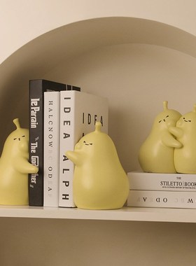 不离不弃摆件抱抱梨陶瓷家居装饰品客厅桌面可爱书档送礼物小情侣